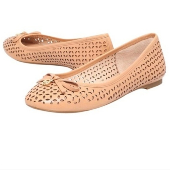 michael kors olivia flat